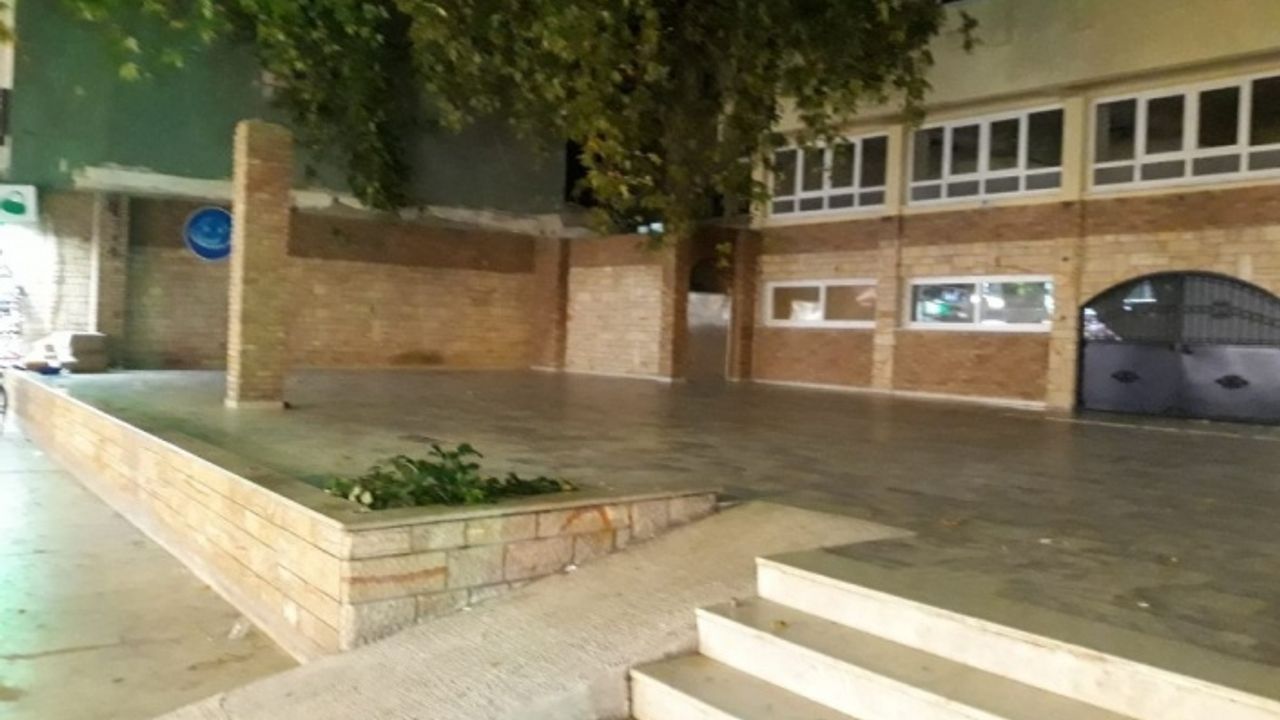 9 Metrekarelik Dondurma Tezgahına Rekor Kira