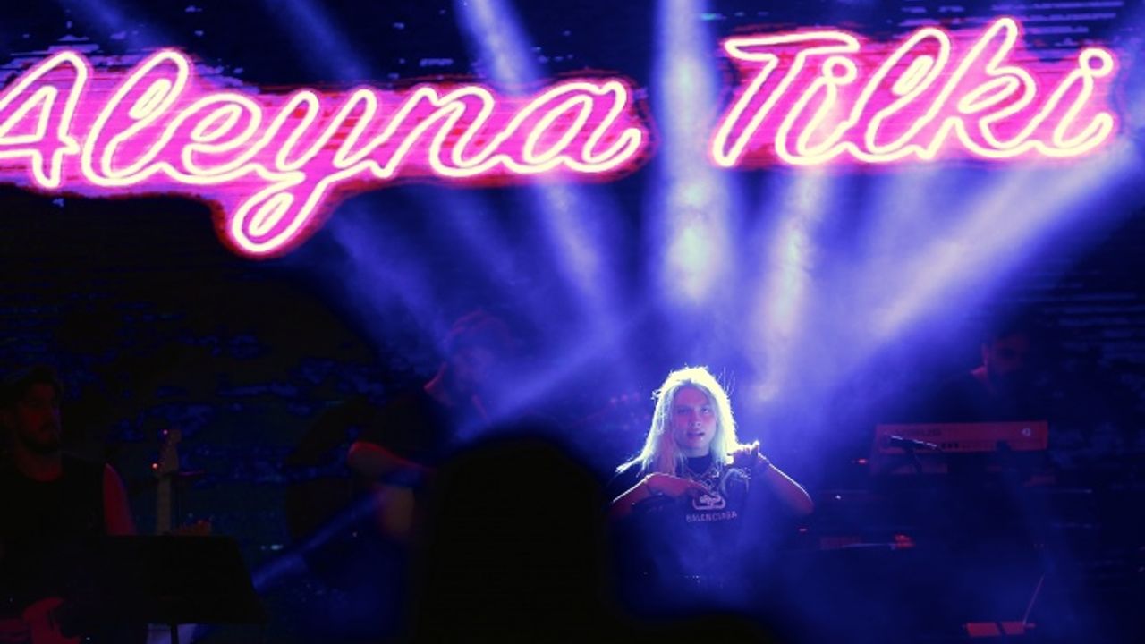 Aleyna Tilki Fındık Festivali'nde Sahne Aldı