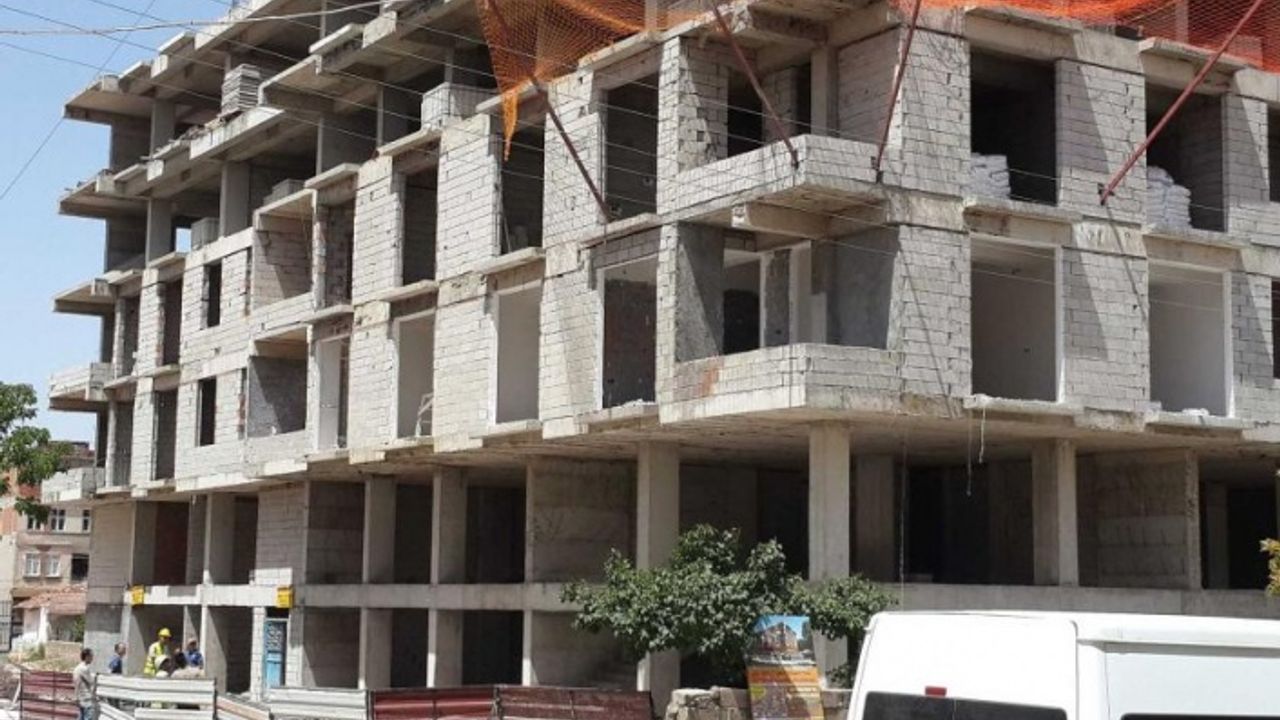 Altıncı Kattan Düşen İnşaat İşçisi Öldü