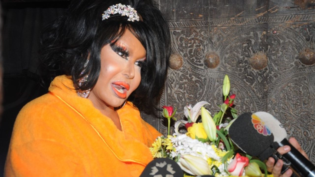 Bülent Ersoy Bodrum'dan Ev Alıyor