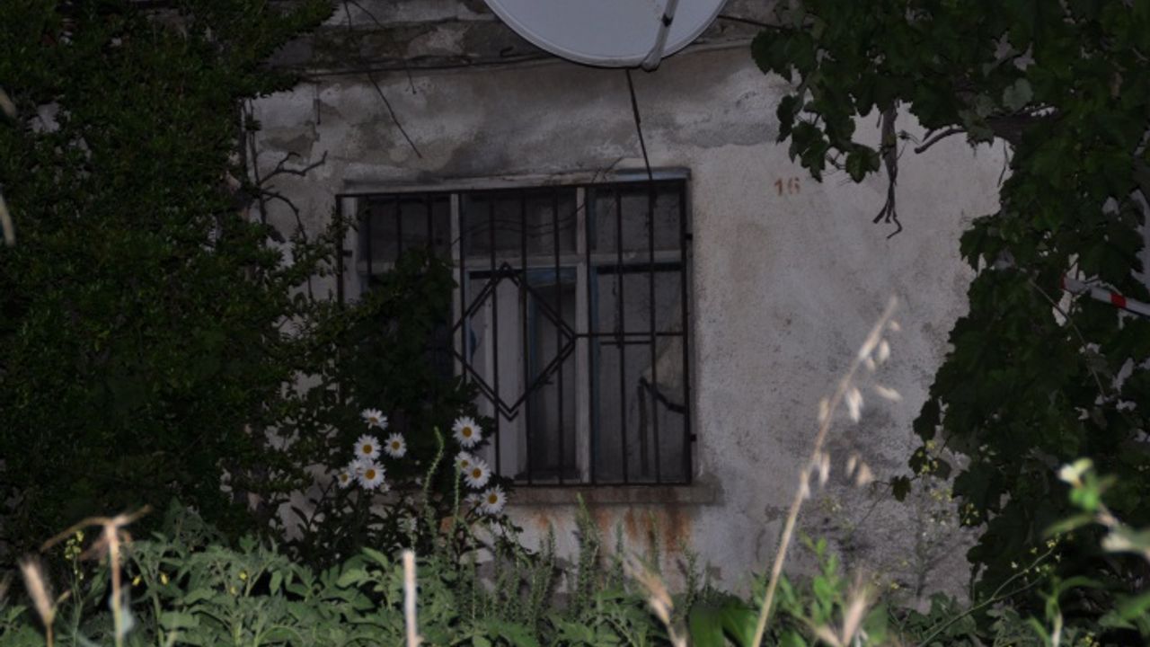 Elinde Sigara ile Uyuya Kalınca Çıkan Yangında Öldü