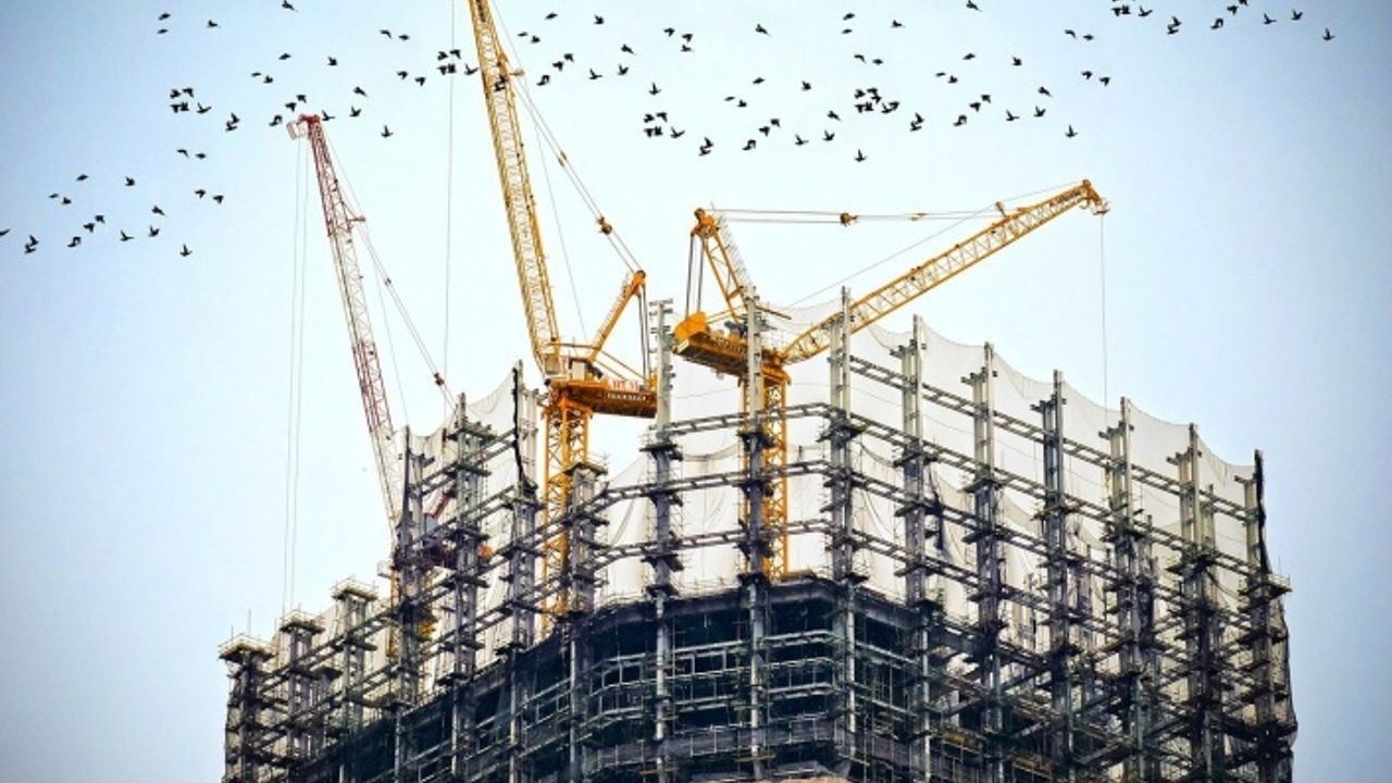 İnşaat Malzeme Üretimi Mayıs'ta Azaldı, İhracatı Arttı