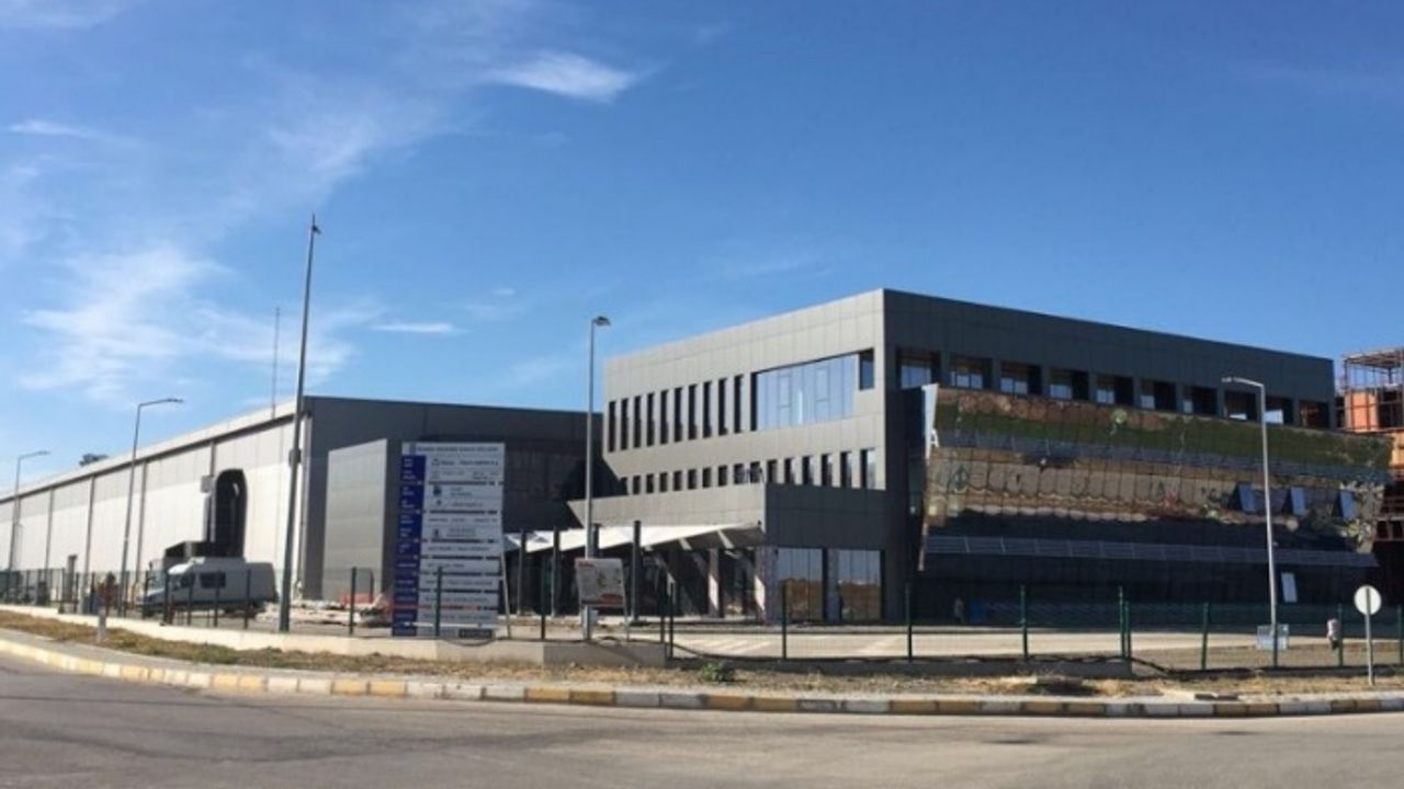 Mersin Akdeniz'de İcradan Satılık Fabrika Binası