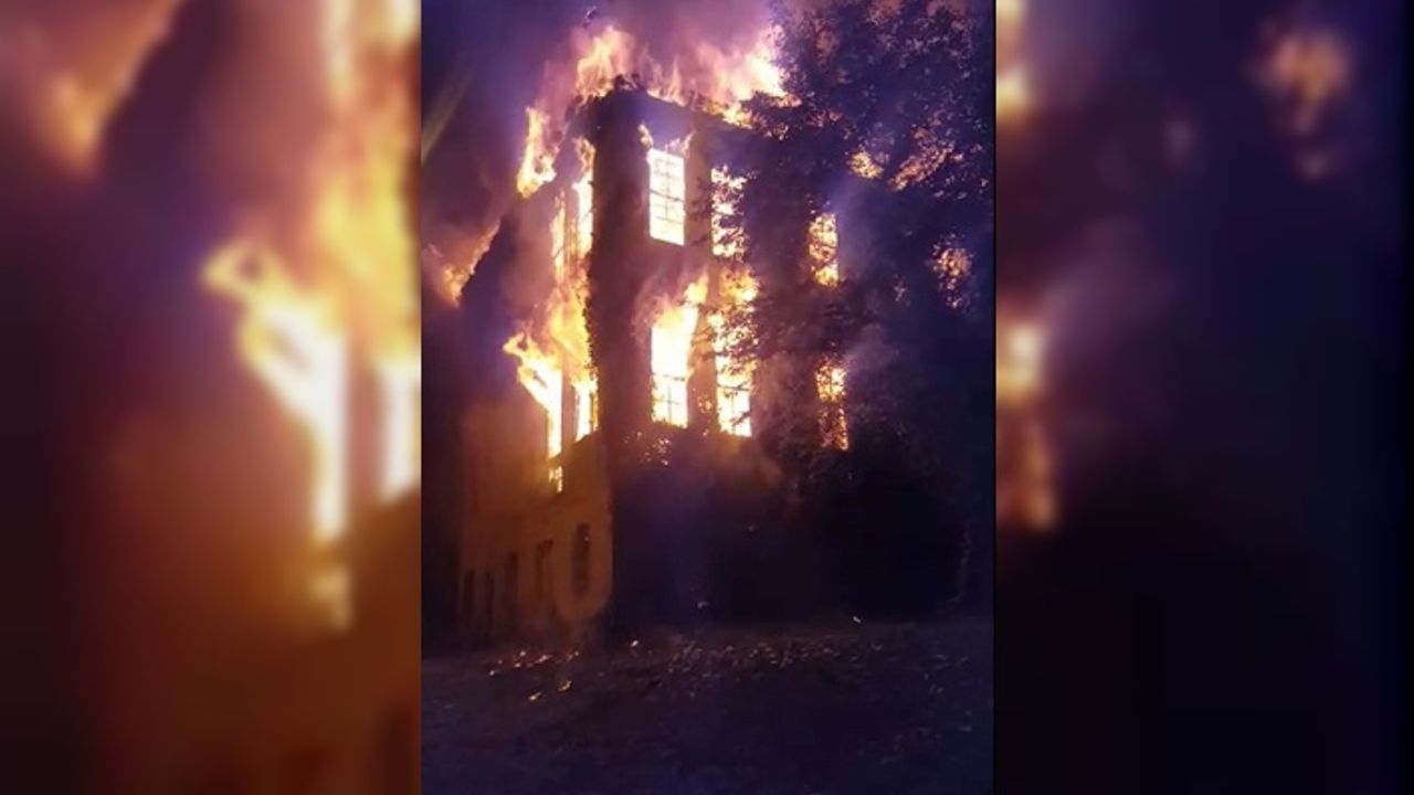 Ordu'da Tarihi Konak Yandı