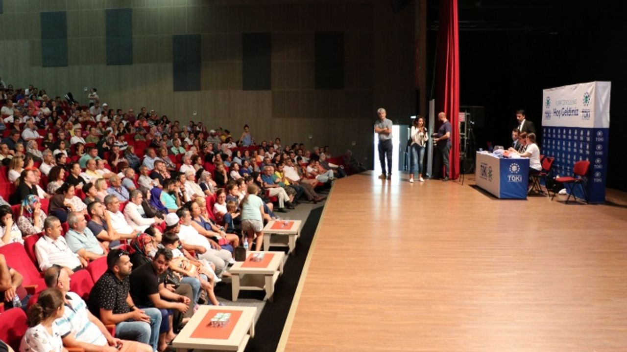 Çanakkale İntepe TOKİ Konutları'nda Kura Heyecanı