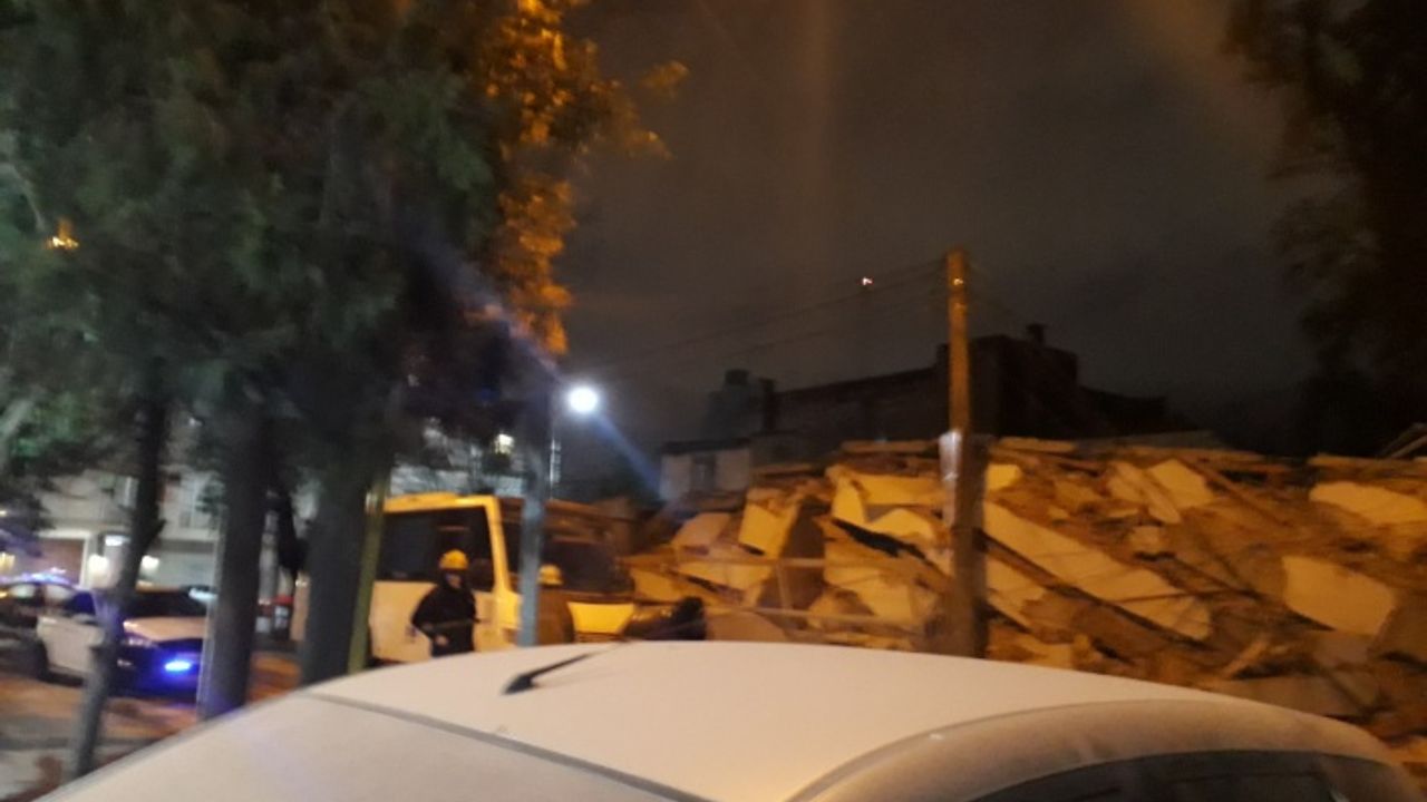 Arjantin’de İnşa Halindeki 8 Katlı Bina Çöktü