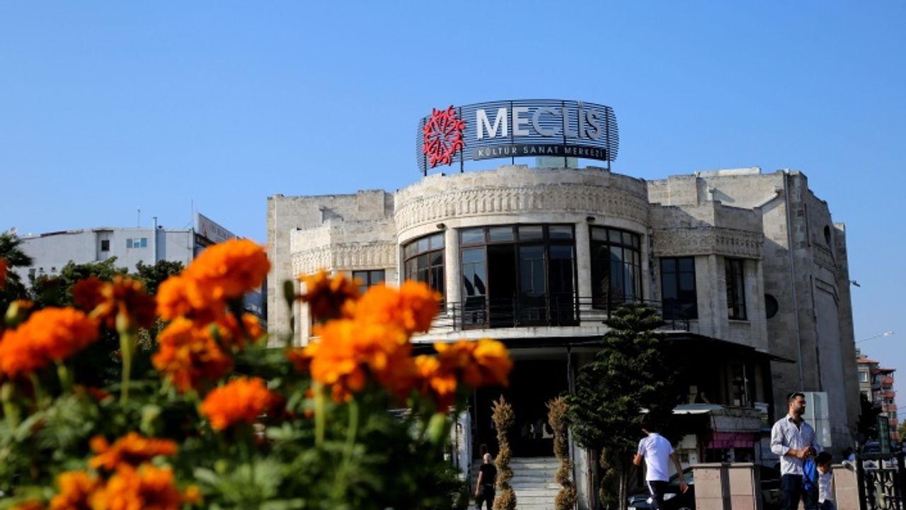 Hatay Meclis Binası Kültür-Sanat Merkezi Oluyor