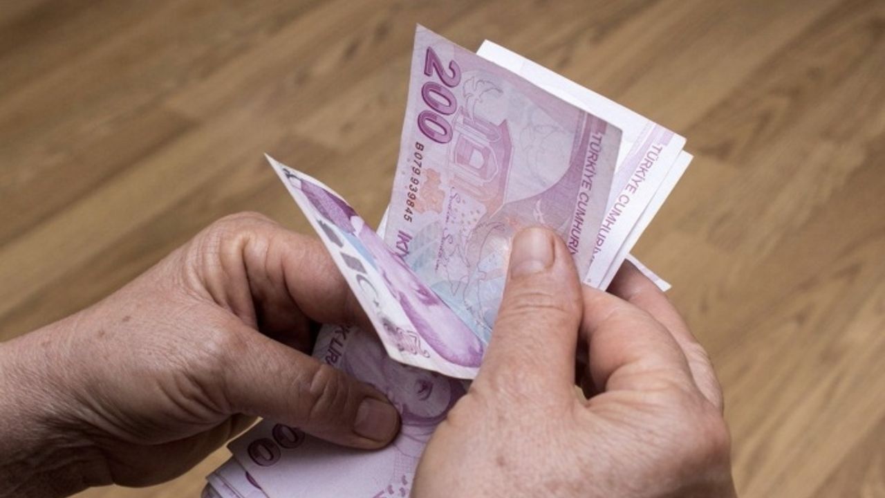 Kiralanan Evde Emlakçı Komisyonunu Kim Öder?