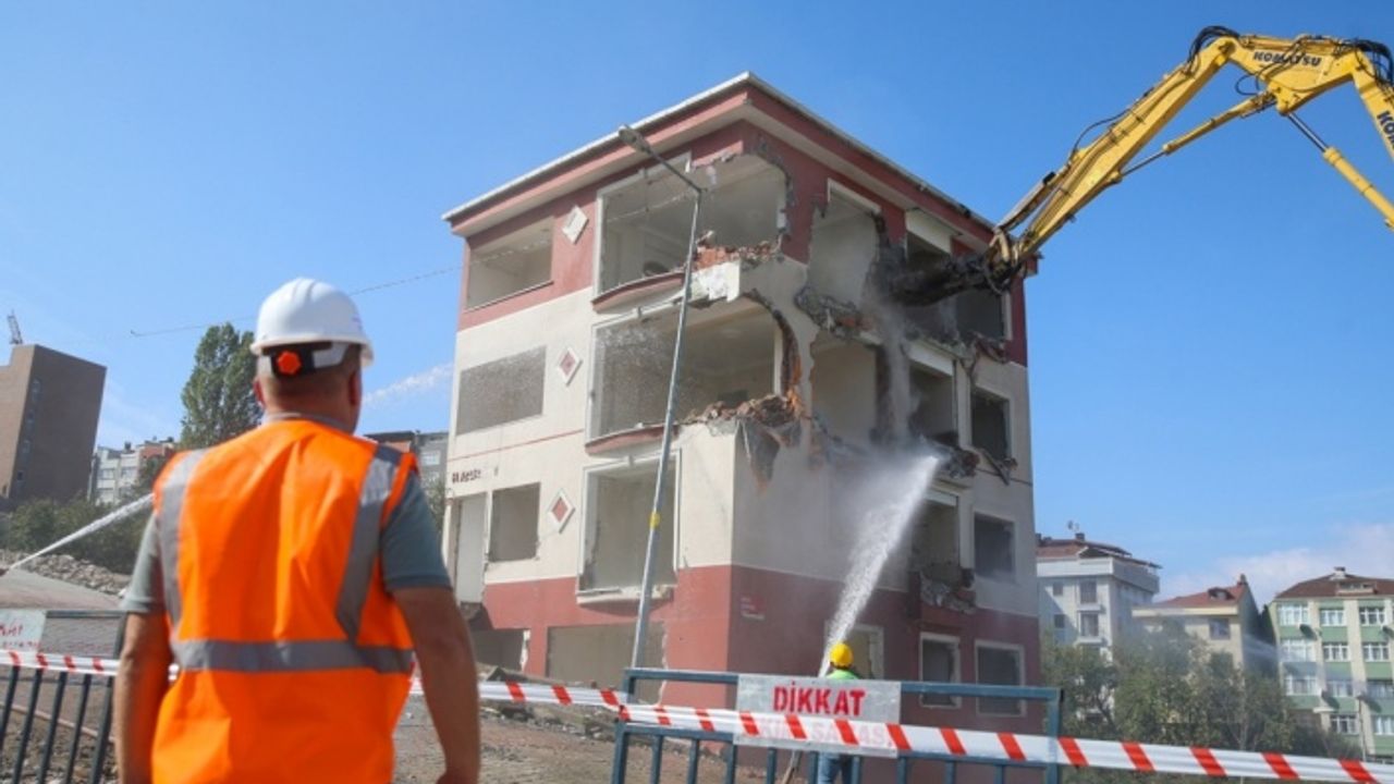 Kentsel Dönüşümde Yol Haritası: Riskli Bina Tespiti Nasıl Yaptırılır?