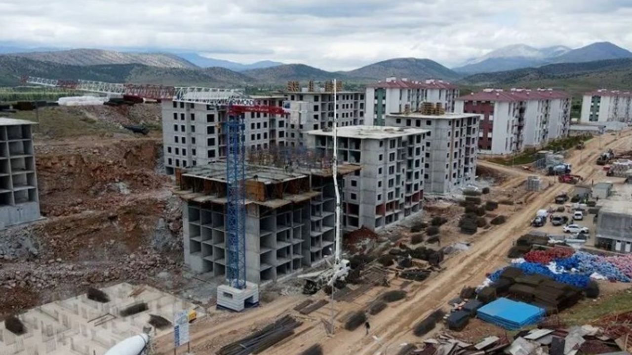 180 Bin Konut İnşası Devam Ediyor