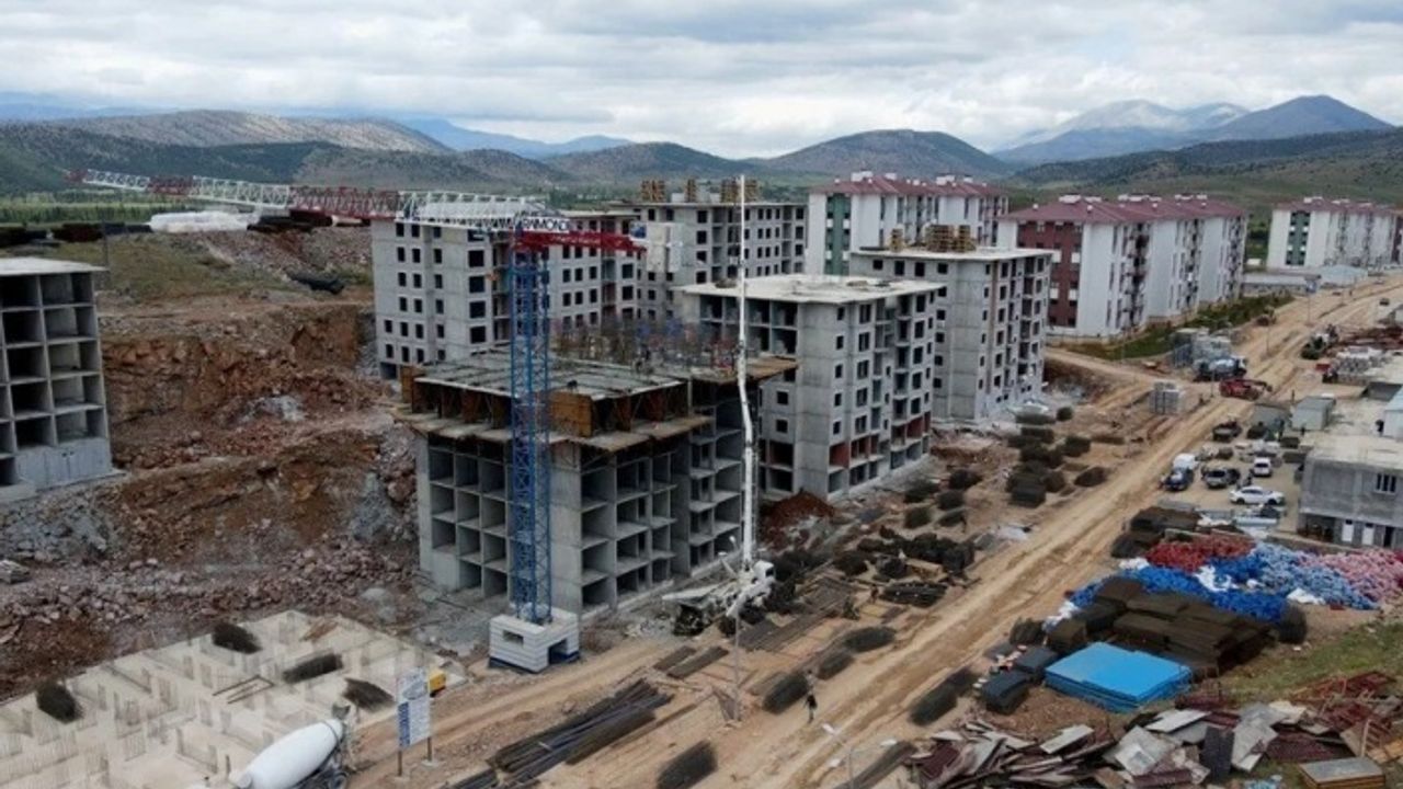 Deprem Bölgesinde Yeni Konutların Teslimi Kasım Ayında Başlıyor