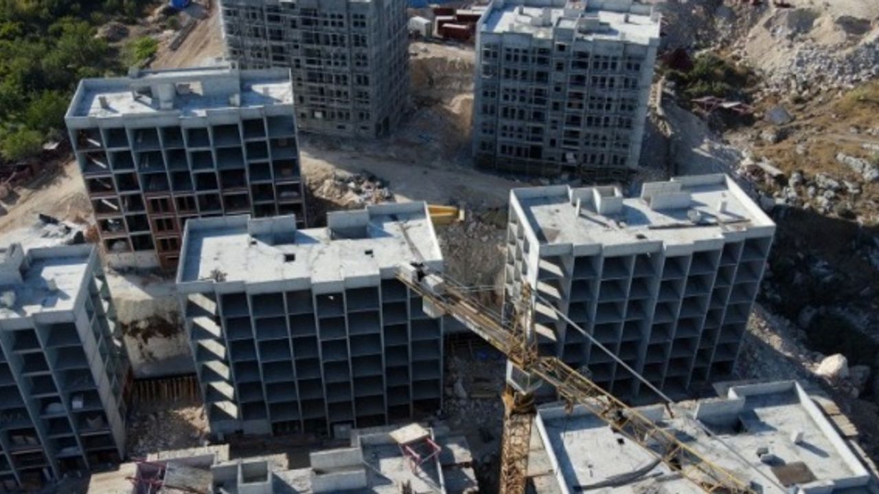Deprem Bölgesinde 41 Bin Konut ve 5 Bin Köy Evi Yıl Sonuna Kadar Teslim Edilecek