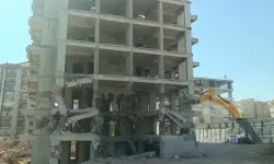 Müteahhit Kendini İhbar Etti