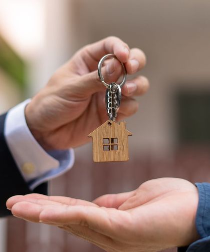 Kira Davaları Rehberi: Tahliye ve Kira Tespitinde Hukuki Süreç Nasıl İşliyor?